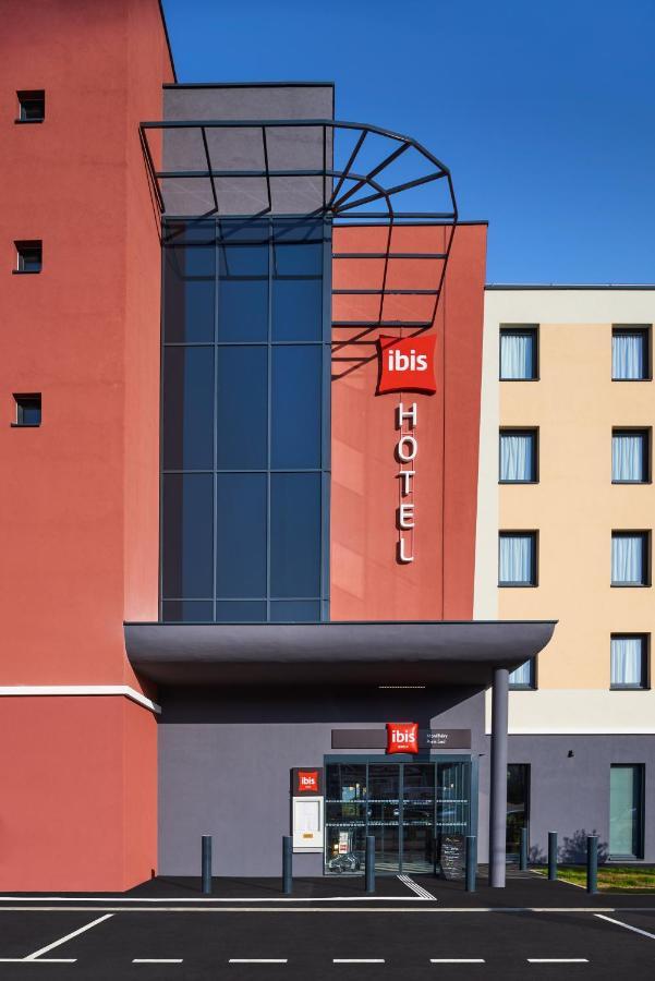 Ibis Montlhery Paris Sud Exterior foto