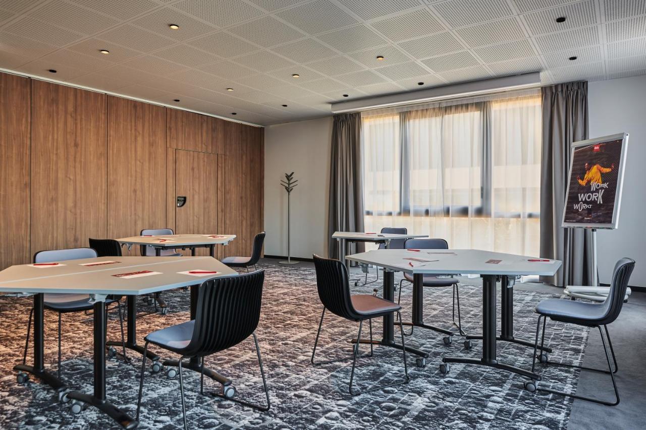 Ibis Montlhery Paris Sud Exterior foto