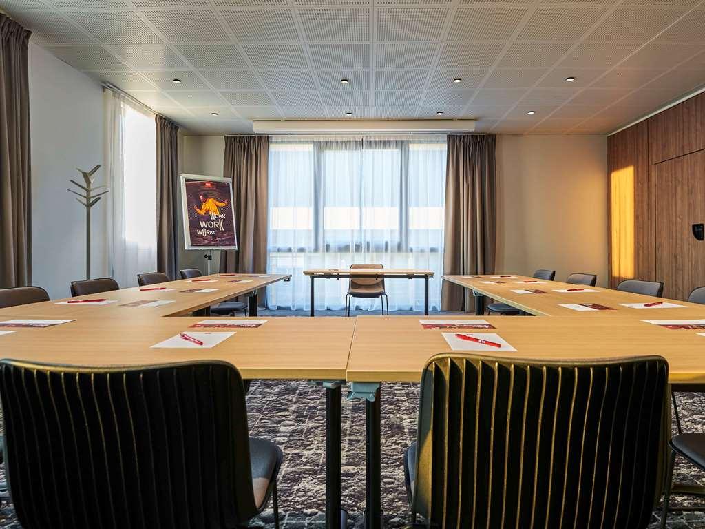 Ibis Montlhery Paris Sud Instalações foto