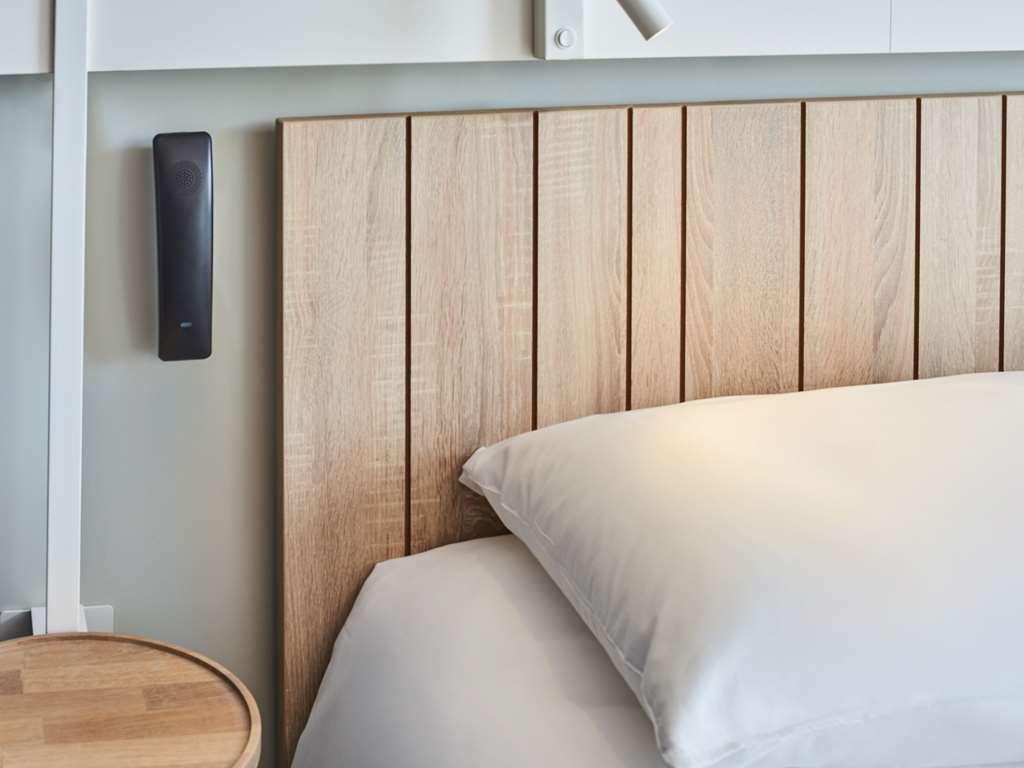 Ibis Montlhery Paris Sud Quarto foto